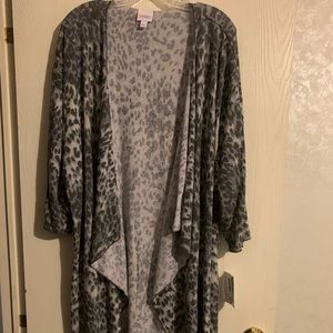 LuLaRoe Shirley - Large